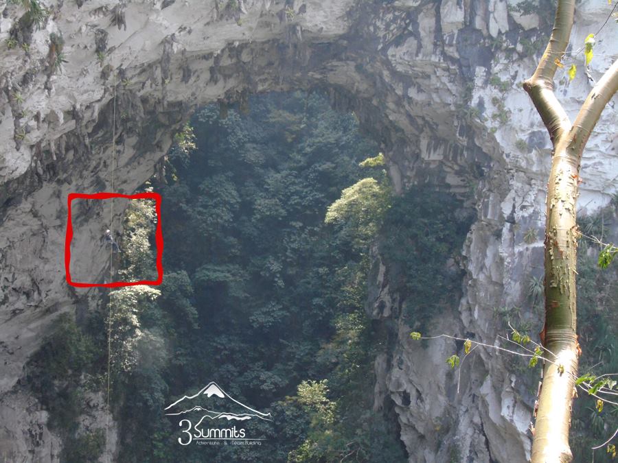 Rappel El Boquerón (200m-650ft)